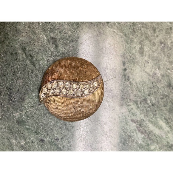 Vintage CARNEGIE deco Style Pave Gold-tone Clip On Earrings - Picture 6 of 16